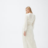 رداء بيلينا الحريري باللون البني الفاتح