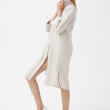 فستان قميص كتان باللون البيج