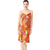 فستان برتقالي بحزام