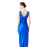 فستان السماء الزرقاء