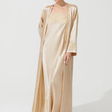 رداء ريتا الحريري الذهبي