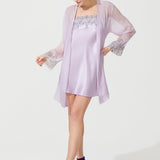 رداء قصير من الحرير الزن باللون الوردي