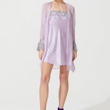 رداء قصير من الحرير الزن باللون الوردي