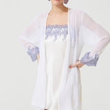 رداء قصير من الحرير الزن باللون البني الفاتح