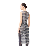 فستان شفاف رمادي اللون