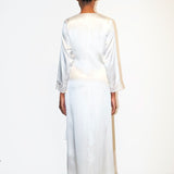 رداء هيلين الحريري باللون الاصفر