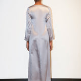 رداء الشارع باللون الرمادي