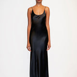 فستان على طراز الشارع