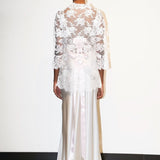 سترة عروس من الدانتيل باللون البيج