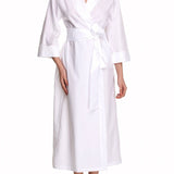 رداء قطني مقدس باللون الأبيض