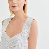 قميص قطني رومانسي باللون الرمادي